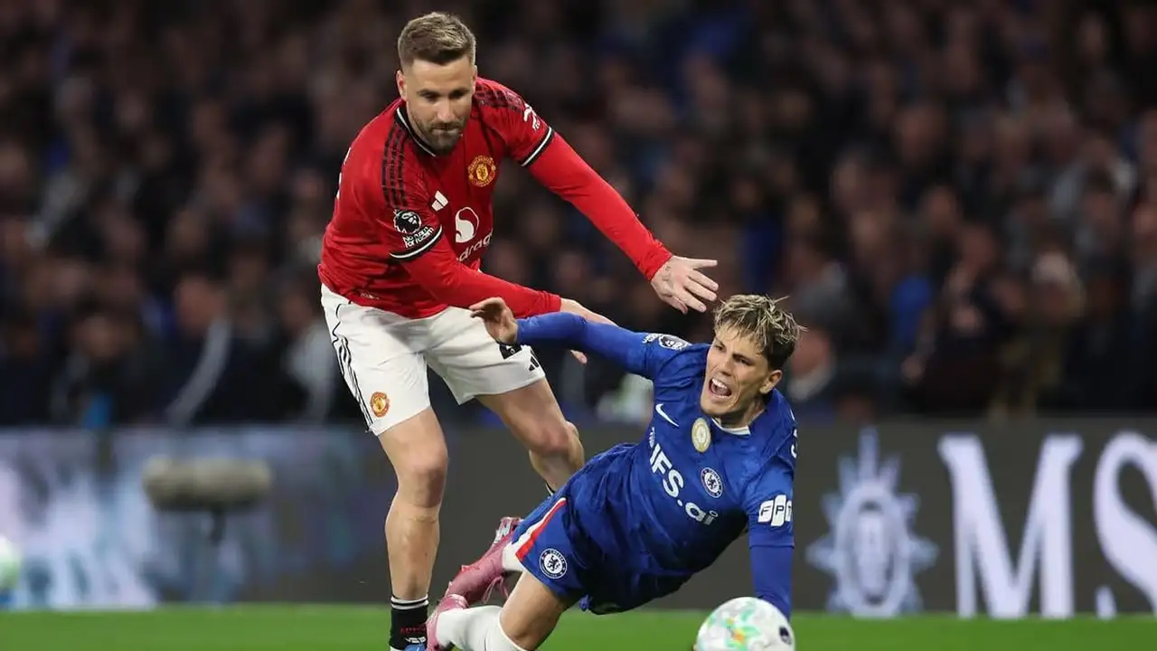 يعود تراجع تشيلسي إلى التدمير الذاتي.